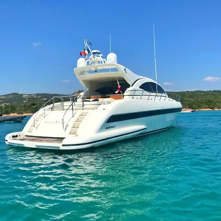 Yacht Botel Portisco